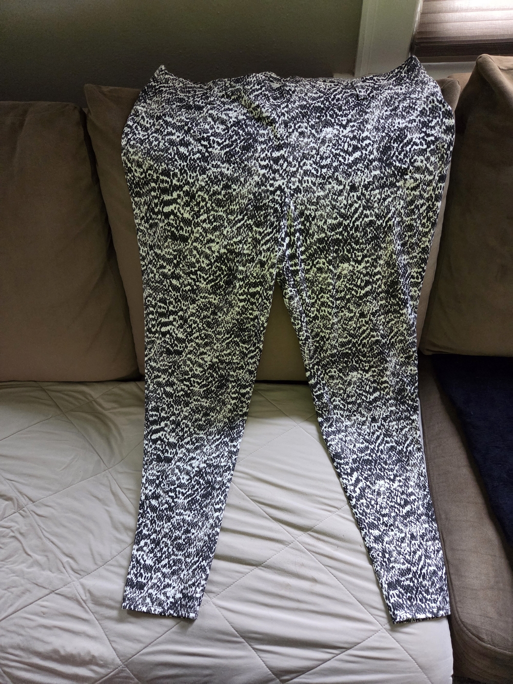 Black & White Patterned Leggings